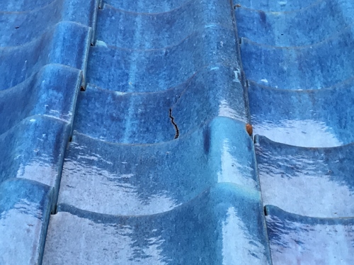 福山市で瓦屋根の雨漏り点検！無料で雨漏りトラブルの原因を解明瓦の割れ