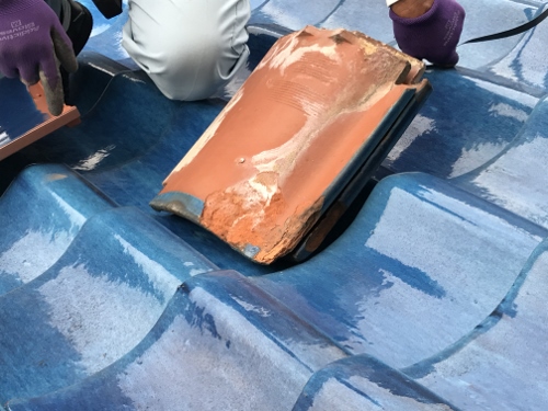 福山市で瓦屋根の雨漏り点検！無料で雨漏りトラブルの原因を解明瓦の状態