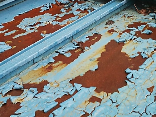 トタンのサビ