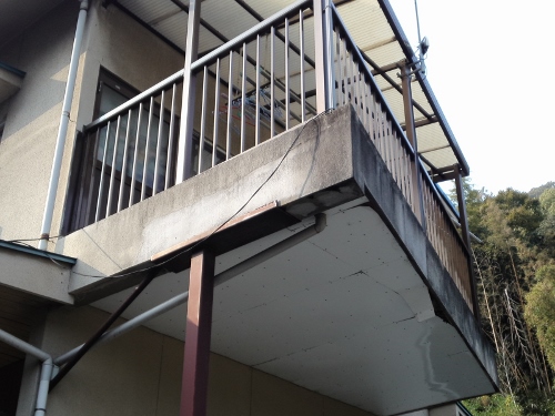 バルコニーからの雨漏り