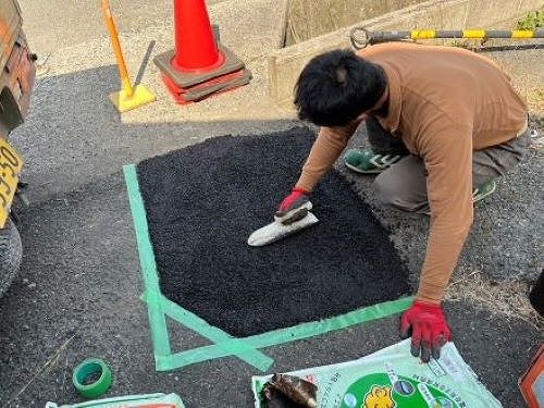 福山市にてアスファルト陥没による舗装工事
