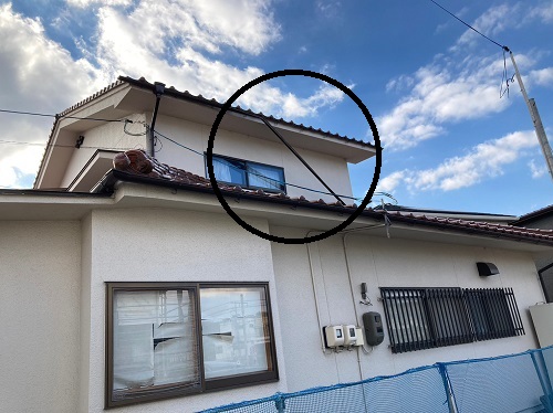 福山市にてパナソニックのアイアン丸105を使用した軒樋交換工事前の様子