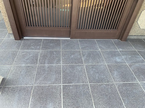 福山市玄関ポーチタイル補修後