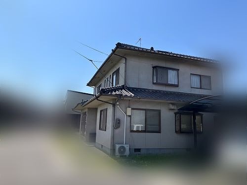 福山市にて２階の雨樋や集水器から雨水が溢れる一軒家の無料調査