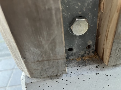 福山市玄関ポーチ柱補修工事束石コーチボルト施工