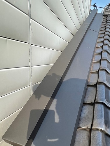 福山市の雨漏り修理で防水紙がカバーしきれていないケラバ板金取り替え工事アフター