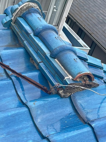 福山市釉薬瓦工事棟違い棟瓦積み直し前