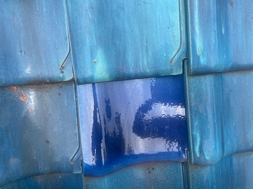 尾道市で電気屋がアンテナ工事で発見した割れた瓦屋根の部分修理雨漏り修理で瓦８枚交換