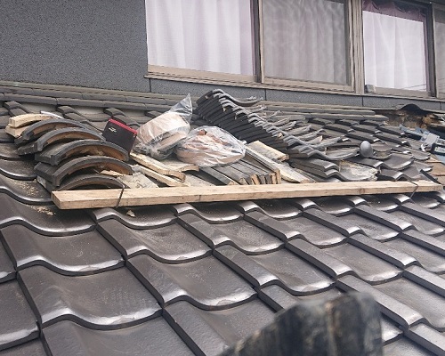 谷樋板金工事瓦