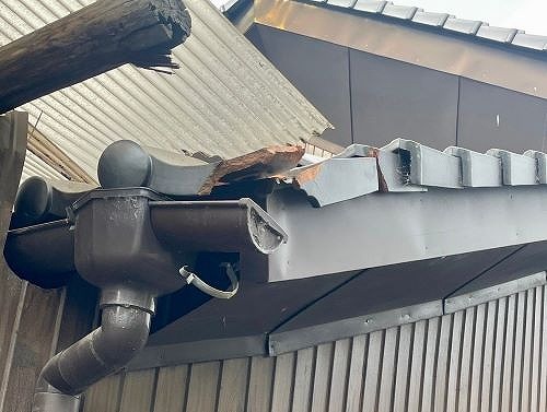 福山市瓦屋根の破損調査