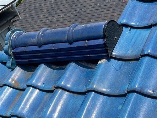 福山市釉薬瓦工事棟違い棟瓦積み直し後