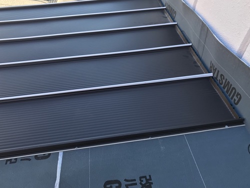 尾道市屋根葺き替え工事勘合式の瓦棒屋根材