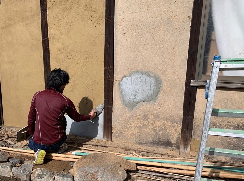 福山市外壁仕上げ塗り３度塗り