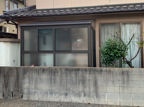 福山市リクシルサニージュテラス囲い取り付け工事後