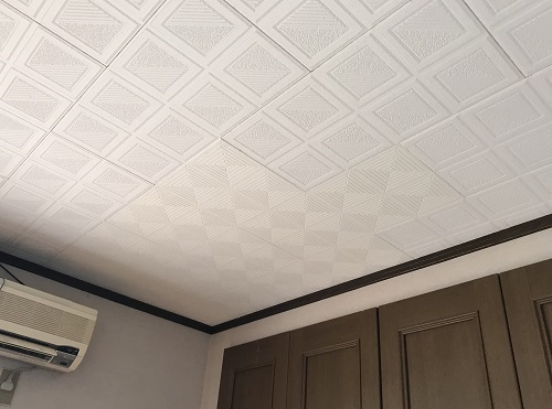 福山市の雨漏り修理どこに頼む？いくらかかる？費用・相場や施工例太陽光パネル下の瓦修理アフター