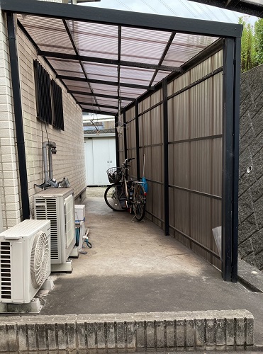 福山市でストックヤードの波板貼り替えにポリカーボネートを使用屋根と壁の工事完了