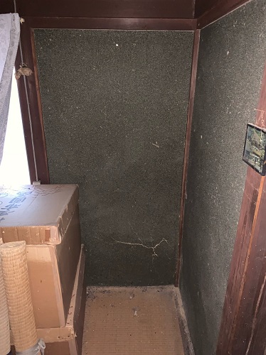 福山市納屋室内補修工事前
