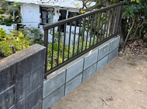 福山市エクステリア工事リクシルハイサモアアルミ製フェンス取り付け