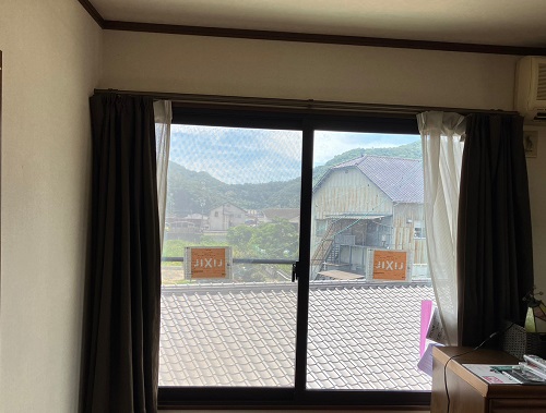福山市にて先進的窓リノベ事業の補助金を活用した内窓リフォーム工事寝室遮熱ガラスアフター
