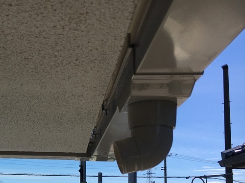 福山市雨樋取り替え工事のエルボ画像