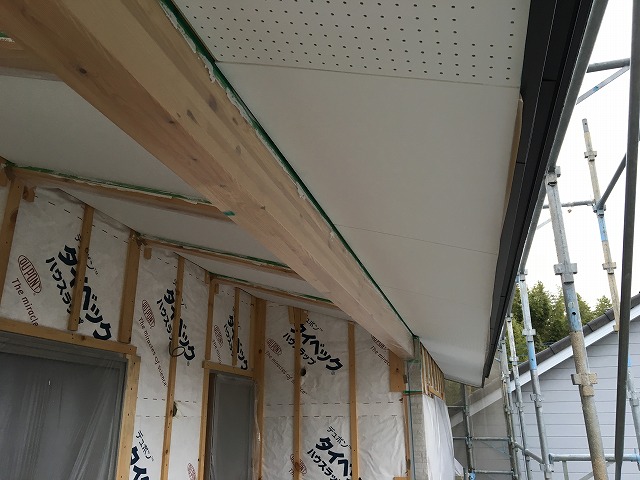 新築の軒天部分
