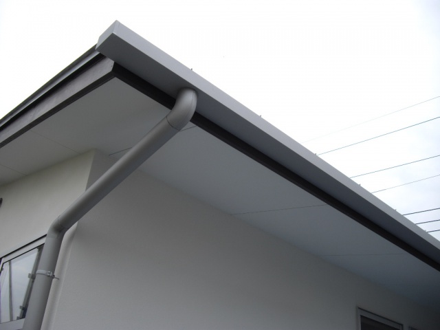 ガルバニウム鋼板の雨樋