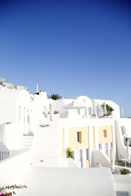近くで見たギリシアサントリーニ島の白い家