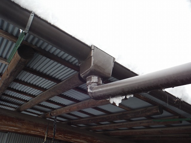 他の合成樹脂の雨樋