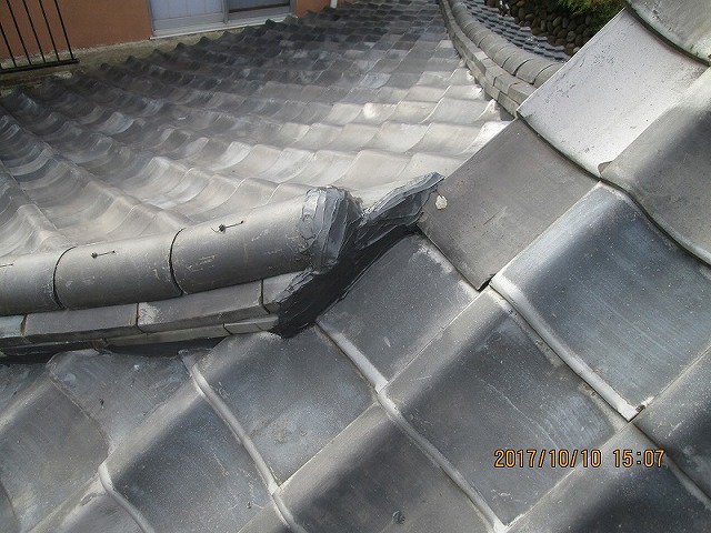 いぶし瓦の屋根