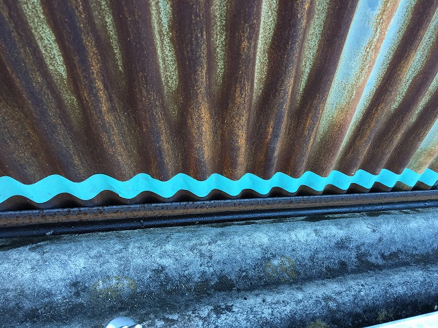 コーキング剤で隙間を埋める前