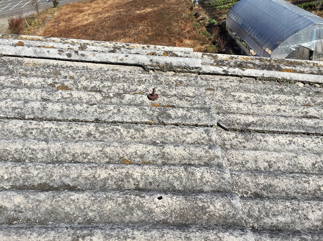 ビスが抜けてしまった施工前の風景