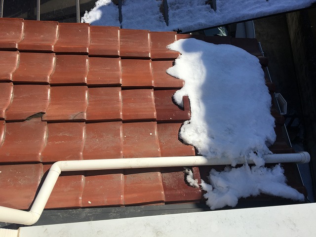 屋根の上の這樋