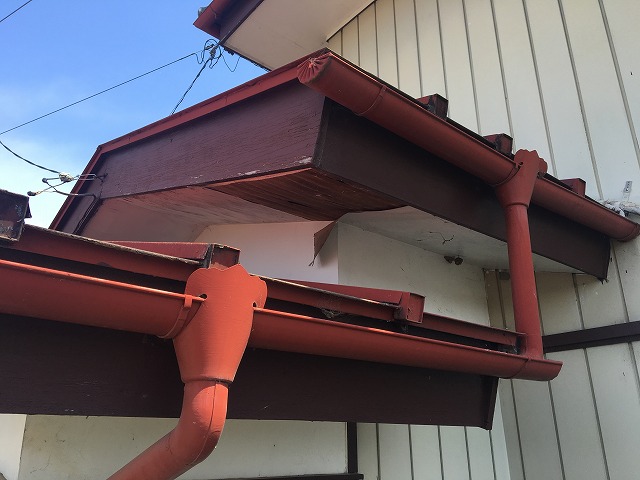 塩化ビニール雨樋