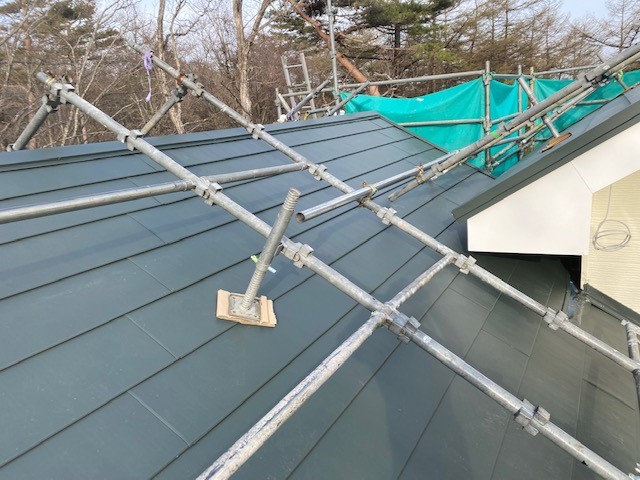 棟板金の取り付けが終了しました