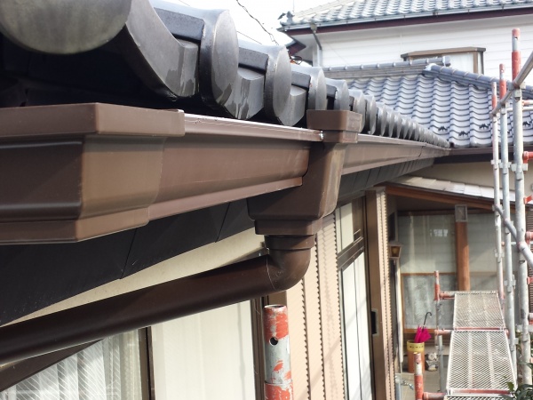 役もの集水器を取り付けました