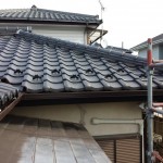 瓦屋根に雪止めを取り付けました