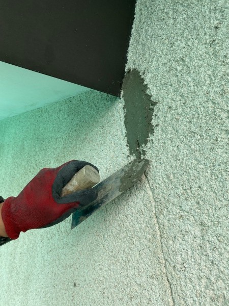 モルタル補修中です