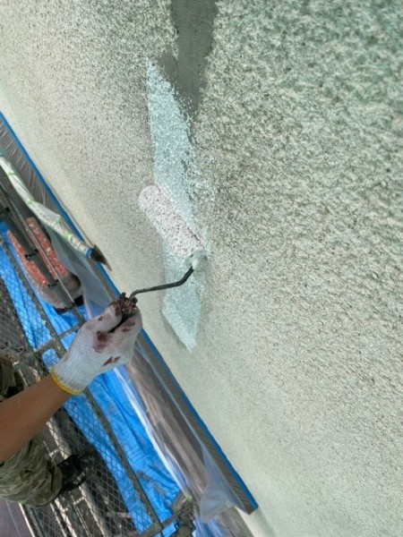 補修部分の柄付け中です