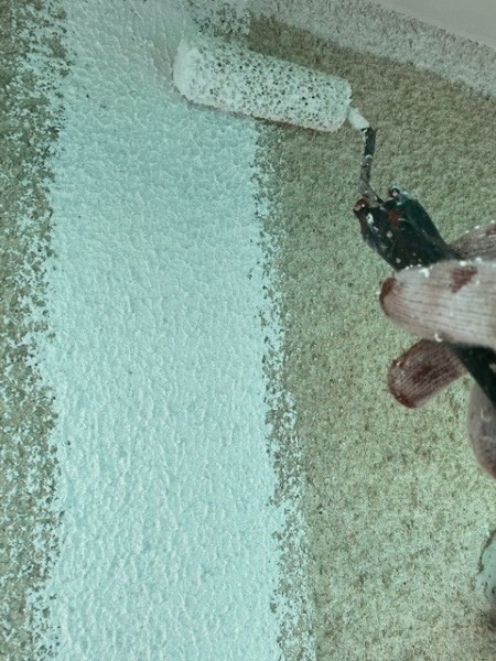 補修部分の柄付け中です