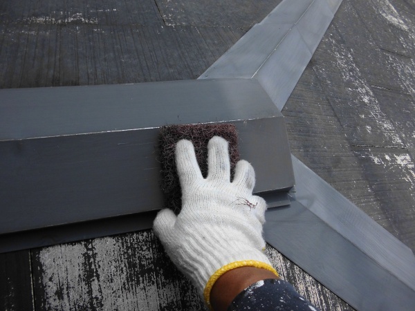 棟板金をケレンしました