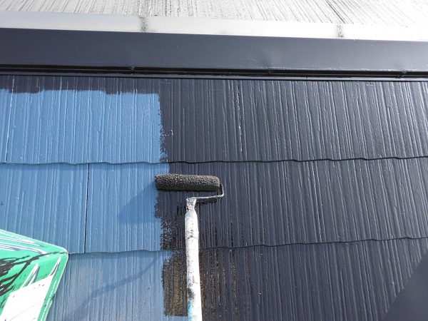 上塗り塗装中です