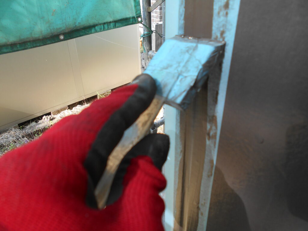 目地シーリング中