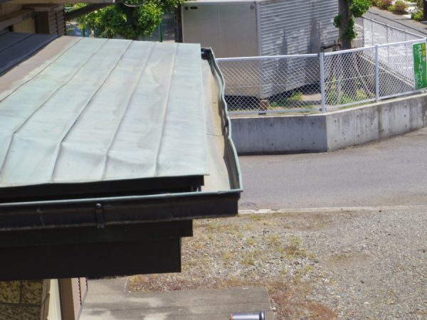 玄関の軒樋です