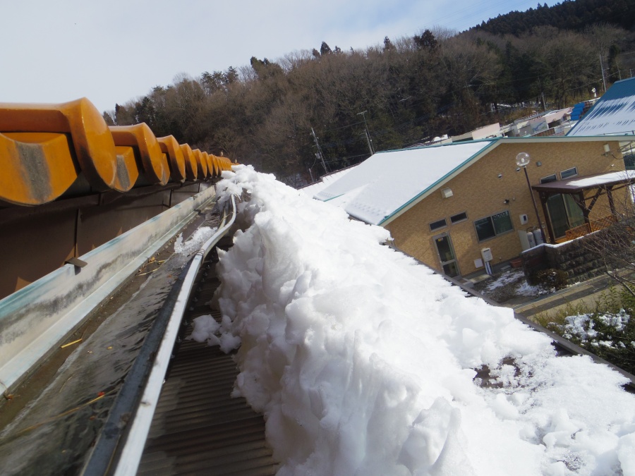 軒樋破損箇所です