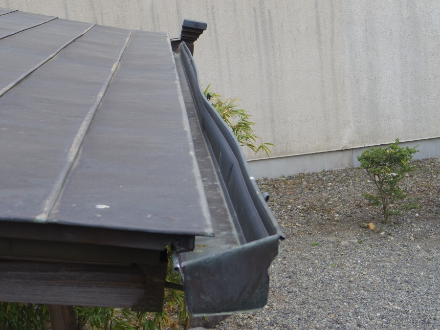 玄関上の状態です