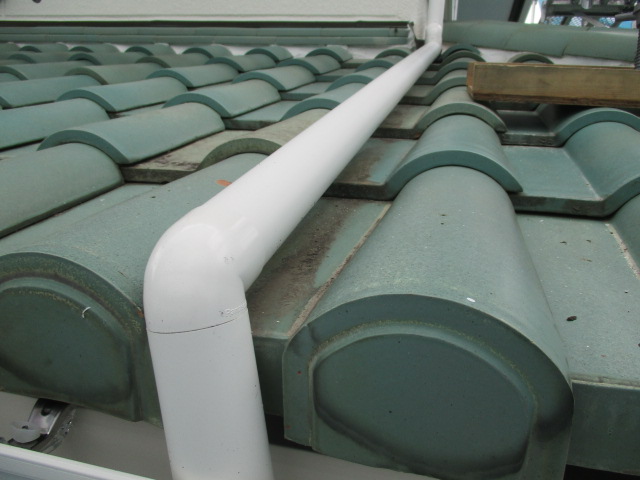 予備樋を取り付けました