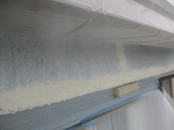 ひび割れをシーリング処理しました