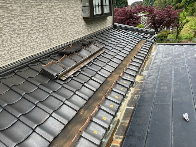 瓦にナンバーリングしました