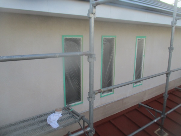 北面の養生が終了しました