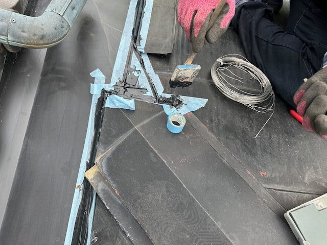 取り合いシーリング中です